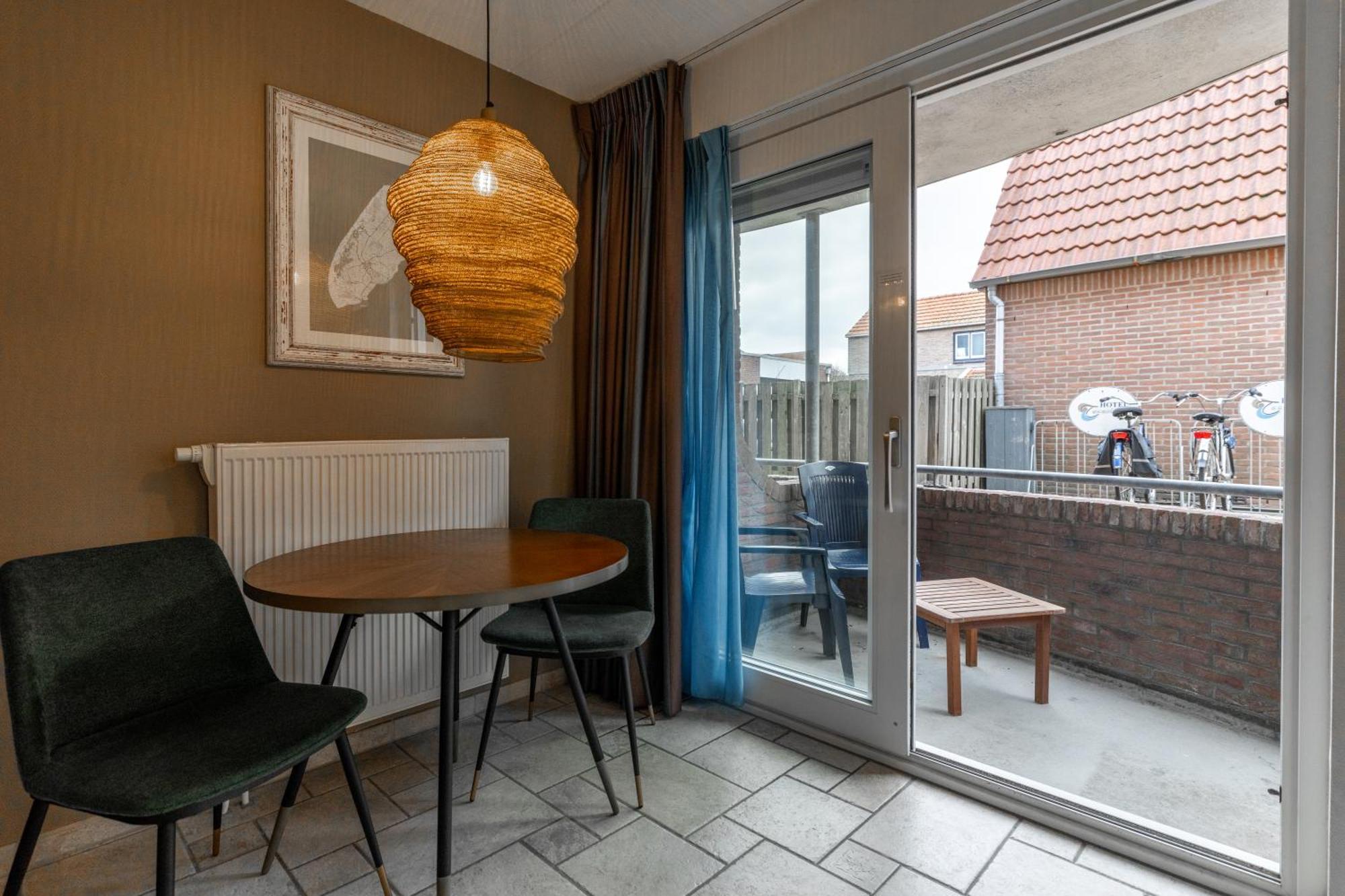 Hotel Tesselhof De Koog  Exteriör bild